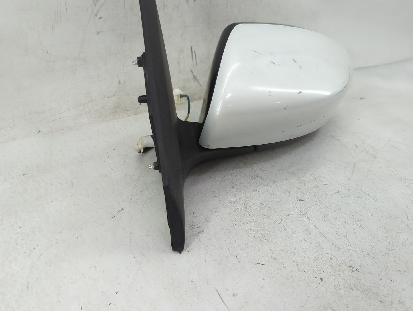 2013-2015 Nissan Sentra Driver Side View Mirror - Left Door Mirror OEM Used - Oemusedautoparts1.com