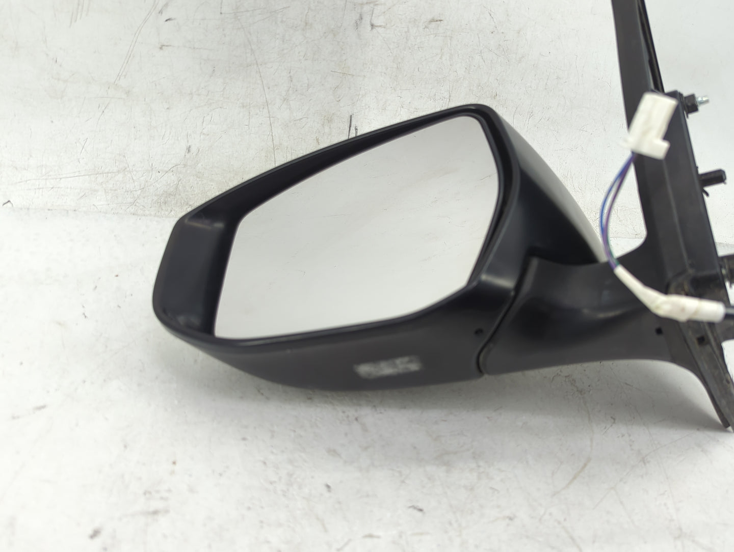 2013-2015 Nissan Sentra Driver Side View Mirror - Left Door Mirror OEM Used - Oemusedautoparts1.com