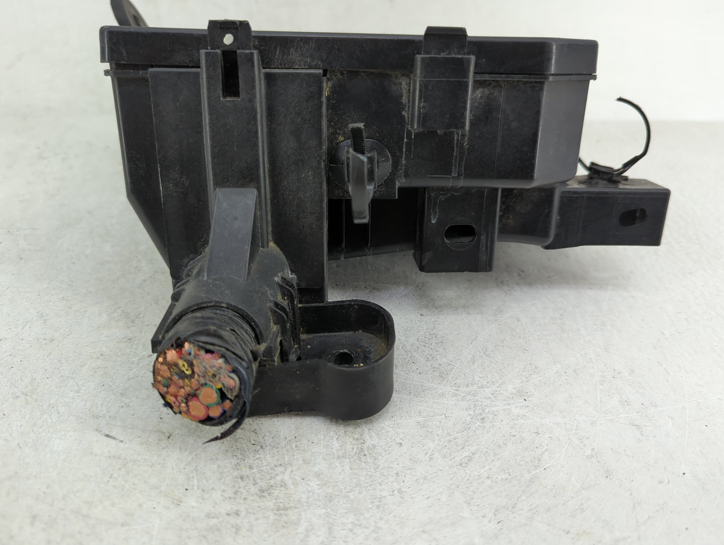 2013-2019 Nissan Sentra Fusebox Fuse Box Panel Relay Module P/N:284B7 3RA3B Fits Fits 2013 2014 2015 2016 2017 2018 2019 OEM