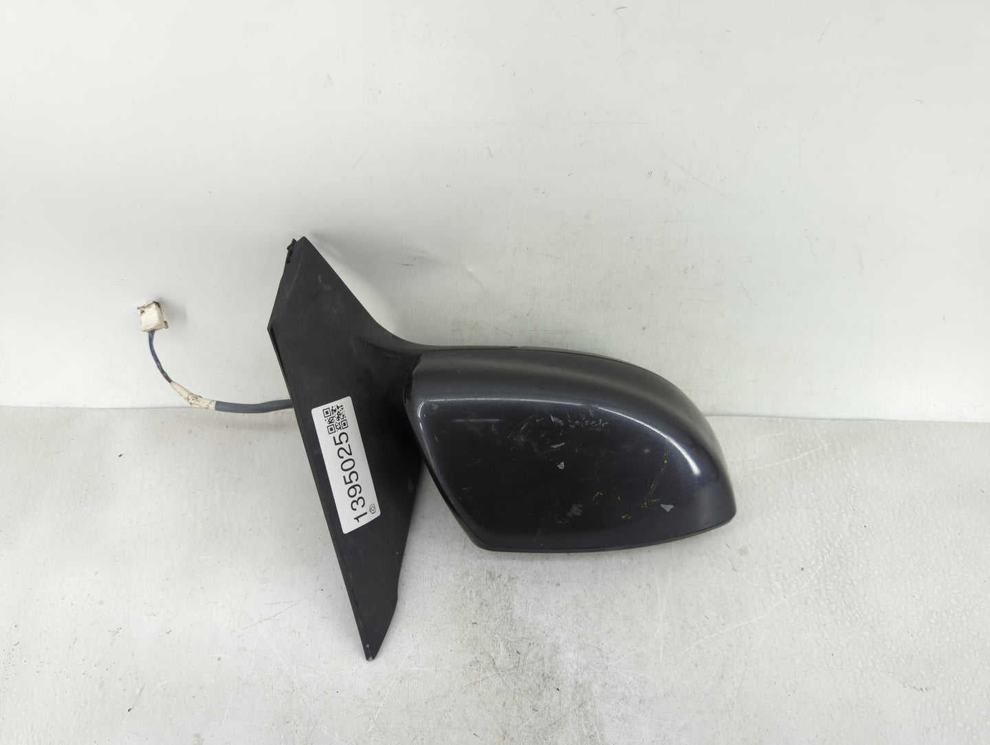 2013 Nissan Sentra Driver Side View Mirror - Left Door Mirror OEM Used - Oemusedautoparts1.com