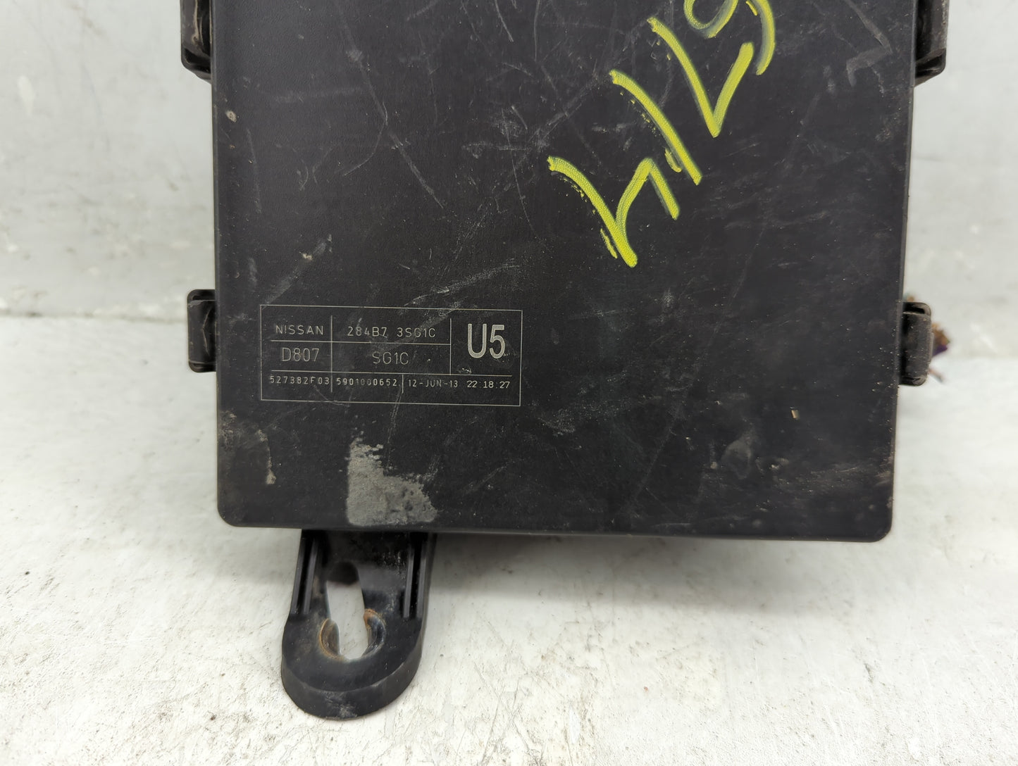 2013-2019 Nissan Sentra Fusebox Fuse Box Panel Relay Module P/N:284B7 3SG1C Fits Fits 2013 2014 2015 2016 2017 2018 2019 OEM