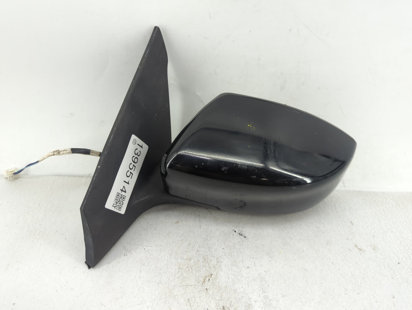 2013-2015 Nissan Sentra Driver Side View Mirror - Left Door Mirror OEM Used - Oemusedautoparts1.com