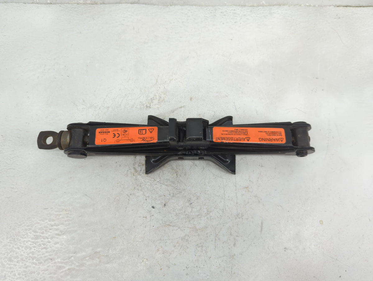 2013 Nissan Sentra Spare Scissor Car Jack 1396464 - Oemusedautoparts1.com