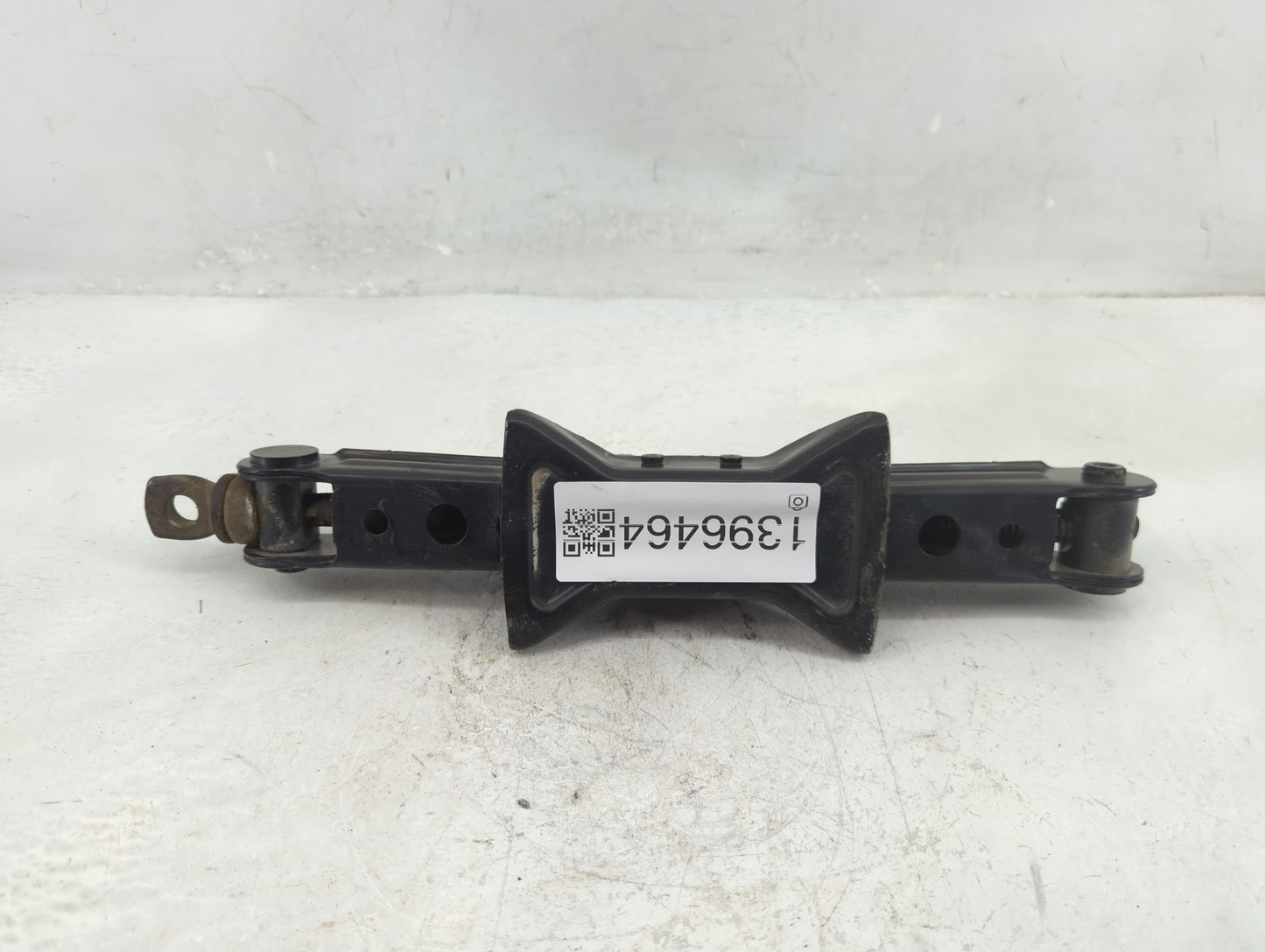2013 Nissan Sentra Spare Scissor Car Jack 1396464 - Oemusedautoparts1.com