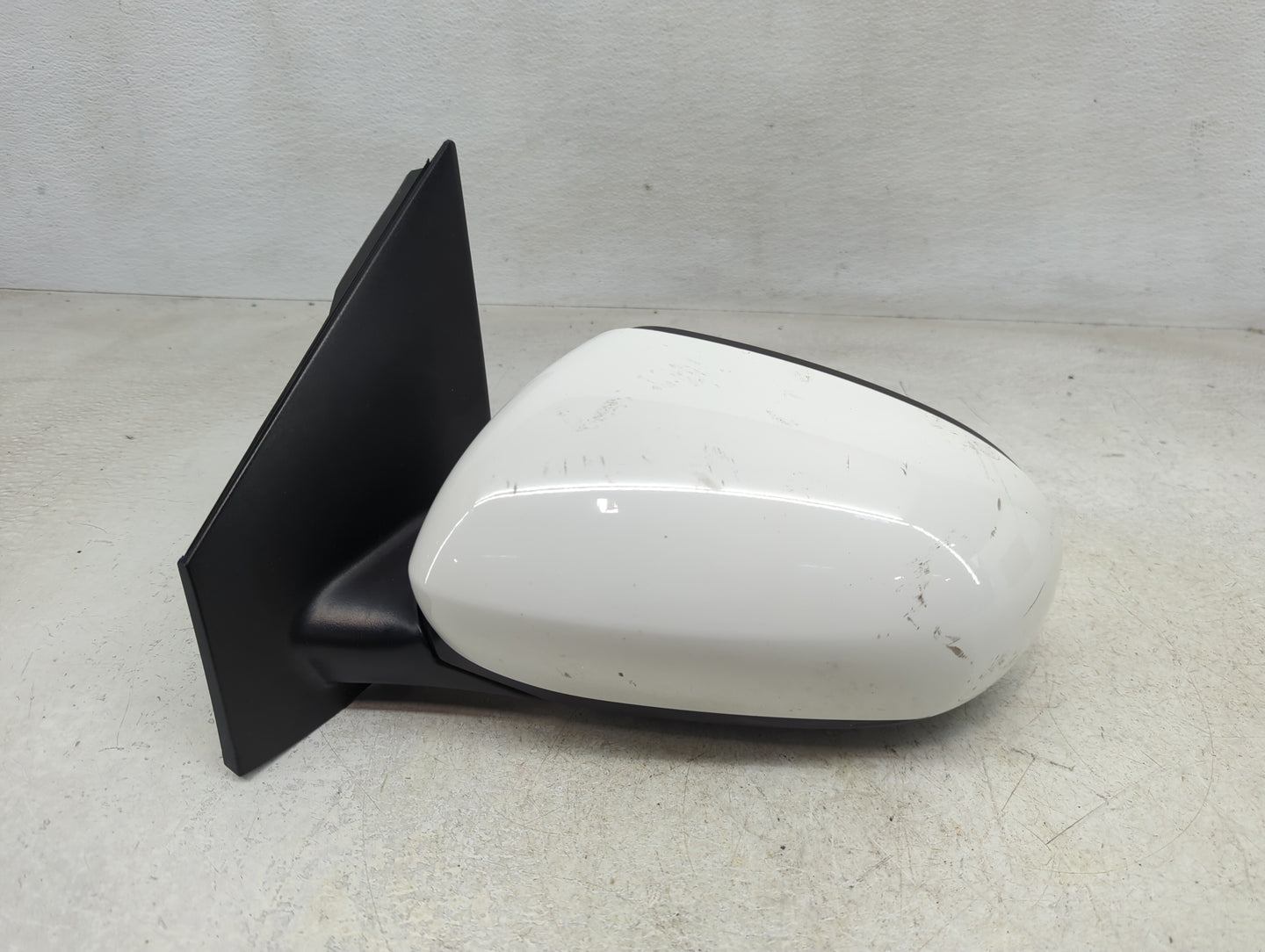 2013-2015 Nissan Sentra Driver Side View Mirror - Left Door Mirror OEM Used - Oemusedautoparts1.com