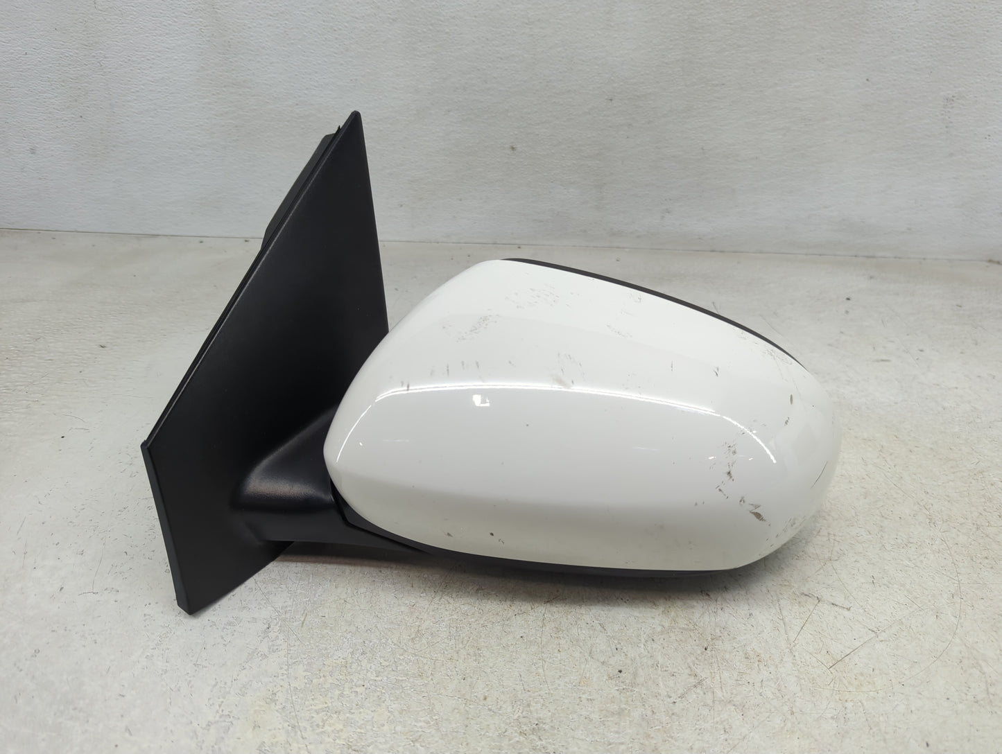 2013-2015 Nissan Sentra Driver Side View Mirror - Left Door Mirror OEM Used - Oemusedautoparts1.com
