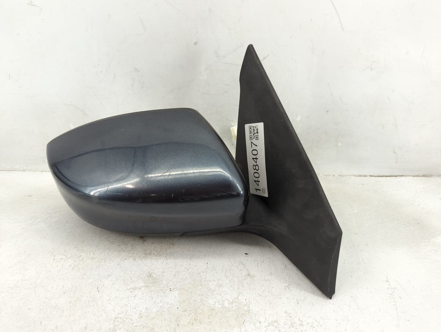 2013-2015 Nissan Sentra Passenger Side View Mirror - Right Door Mirror OEM Used - Oemusedautoparts1.com