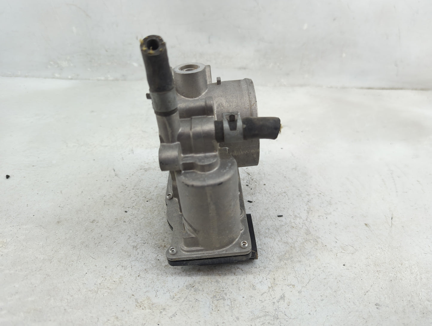 2013-2019 Nissan Sentra Throttle Body P/N:TB1157 Fits Fits 2013 2014 2015 2016 2017 2018 2019 OEM Used Auto Parts - Oemuseda