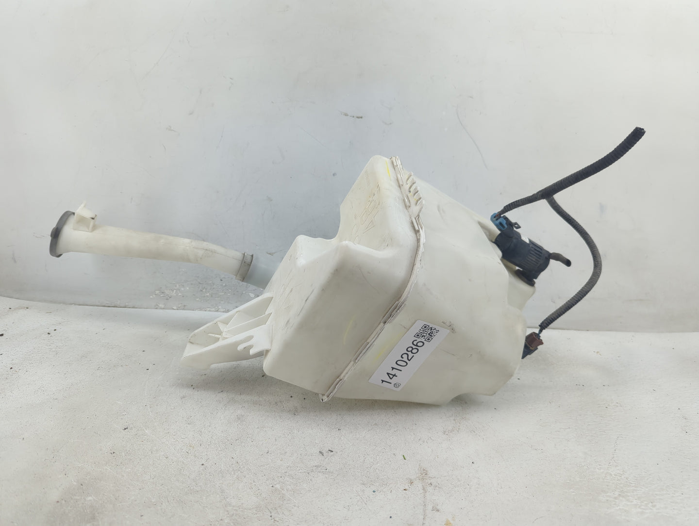 2013-2015 Nissan Sentra Windshield Washer Fluid Reservoir Bottle Oem - Oemusedautoparts1.com