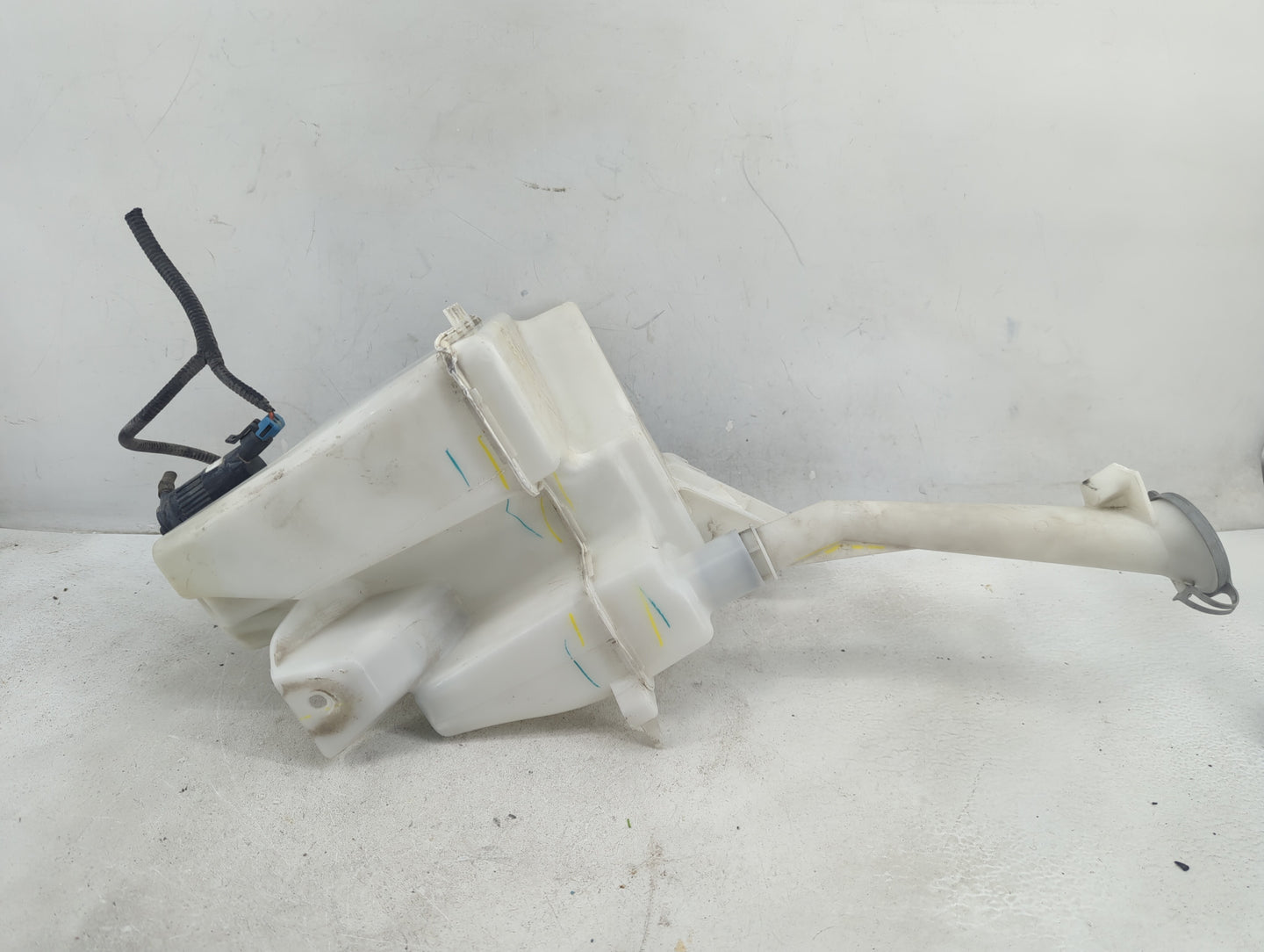 2013-2015 Nissan Sentra Windshield Washer Fluid Reservoir Bottle Oem - Oemusedautoparts1.com