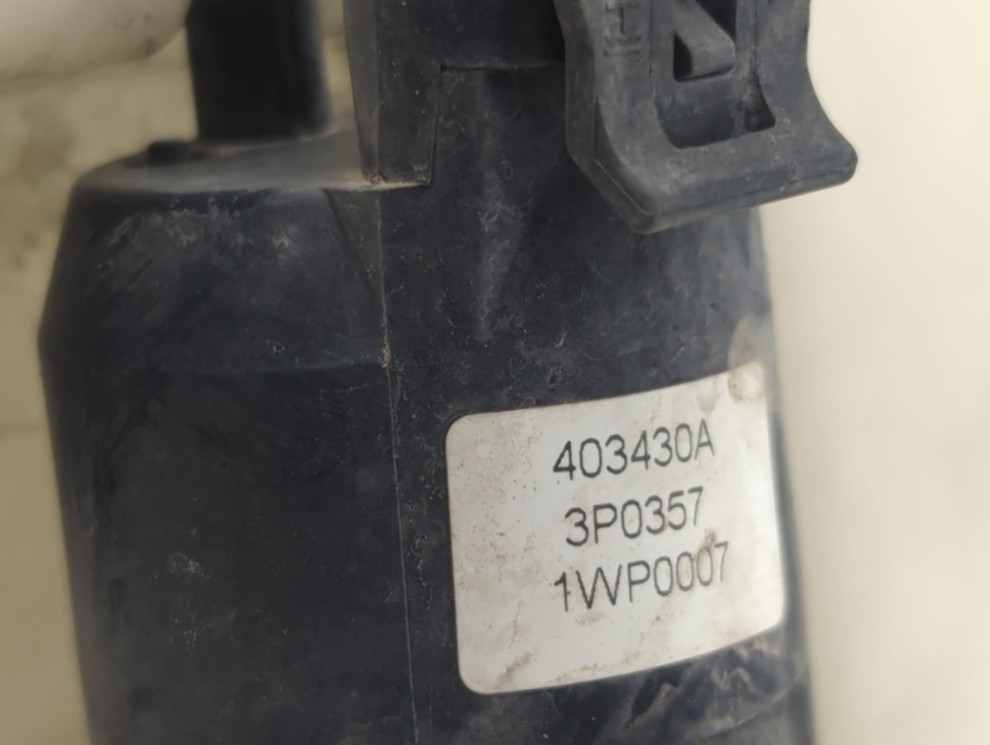 2013-2015 Nissan Sentra Windshield Washer Fluid Reservoir Bottle Oem - Oemusedautoparts1.com