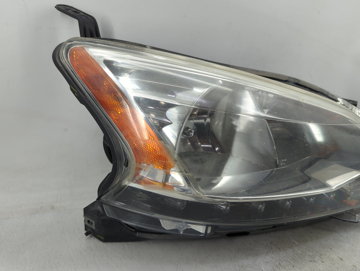 2013-2015 Nissan Sentra Passenger Right Oem Head Light Headlight Lamp - Oemusedautoparts1.com