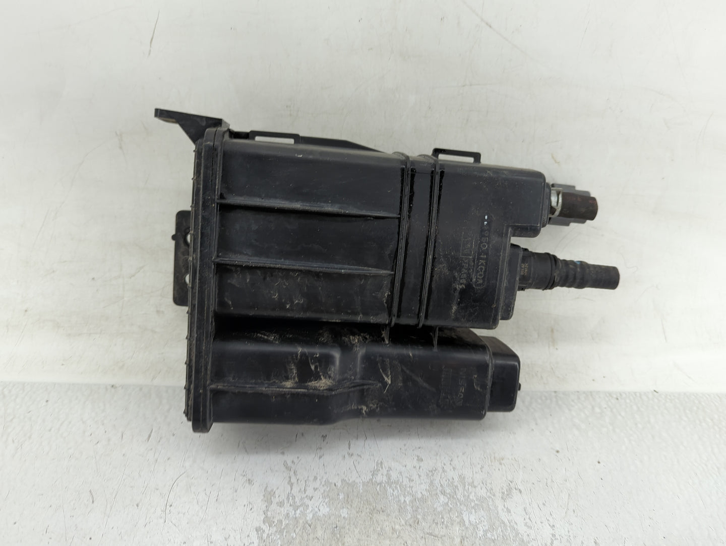 2013 Nissan Sentra Fuel Vapor Charcoal Canister 1412631 - Oemusedautoparts1.com