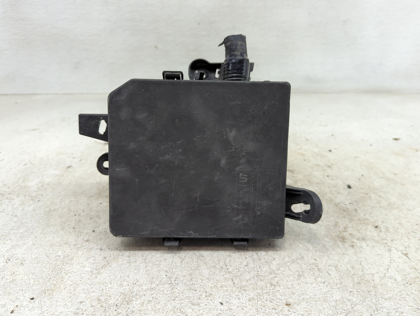 2013-2019 Nissan Sentra Fusebox Fuse Box Panel Relay Module P/N:284B7 1KM0B Fits Fits 2013 2014 2015 2016 2017 2018 2019 OEM