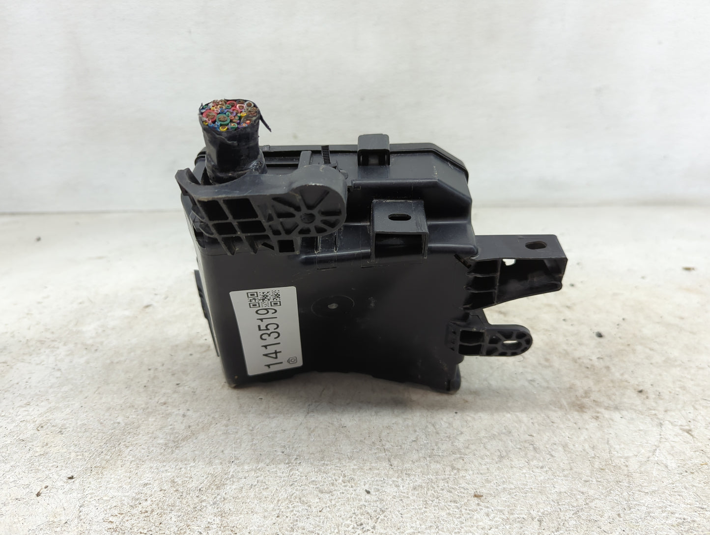 2013-2019 Nissan Sentra Fusebox Fuse Box Panel Relay Module P/N:284B7 1KM0B Fits Fits 2013 2014 2015 2016 2017 2018 2019 OEM