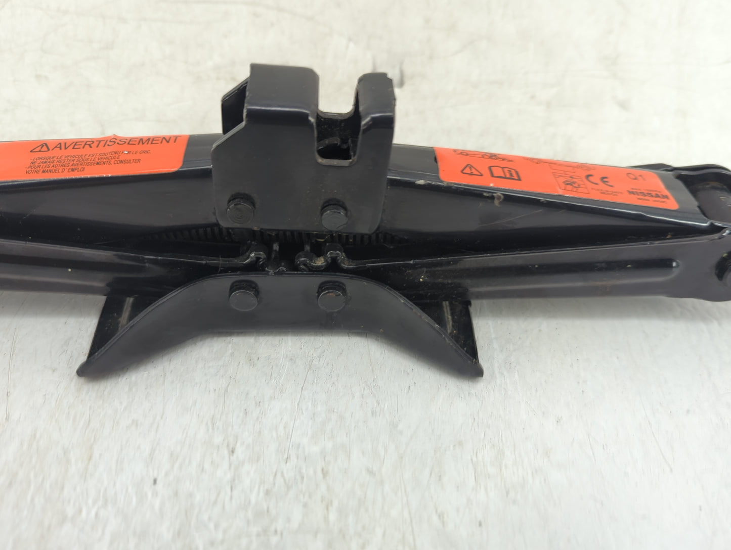 2013 Nissan Sentra Spare Scissor Car Jack 1415942 - Oemusedautoparts1.com
