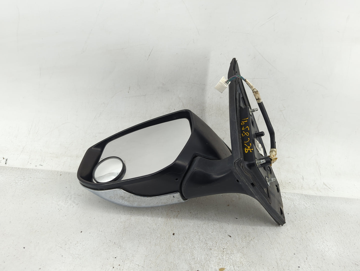 2013-2015 Nissan Sentra Driver Side View Mirror - Left Door Mirror OEM Used - Oemusedautoparts1.com