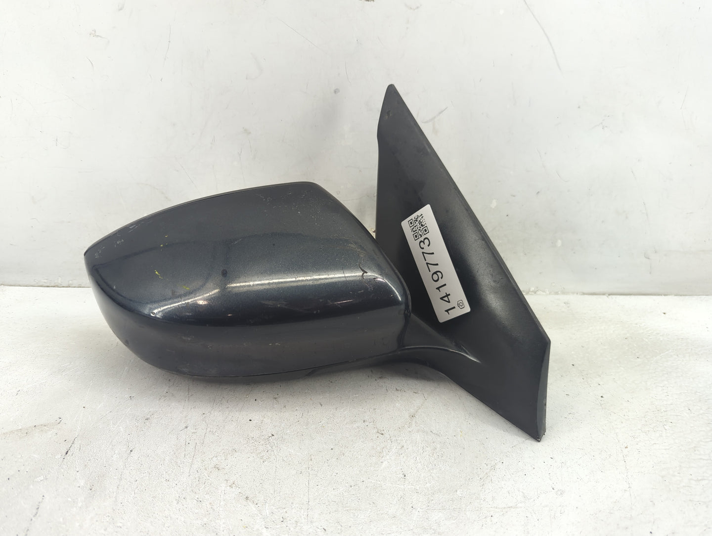 2013-2015 Nissan Sentra Passenger Side View Mirror - Right Door Mirror OEM Used - Oemusedautoparts1.com
