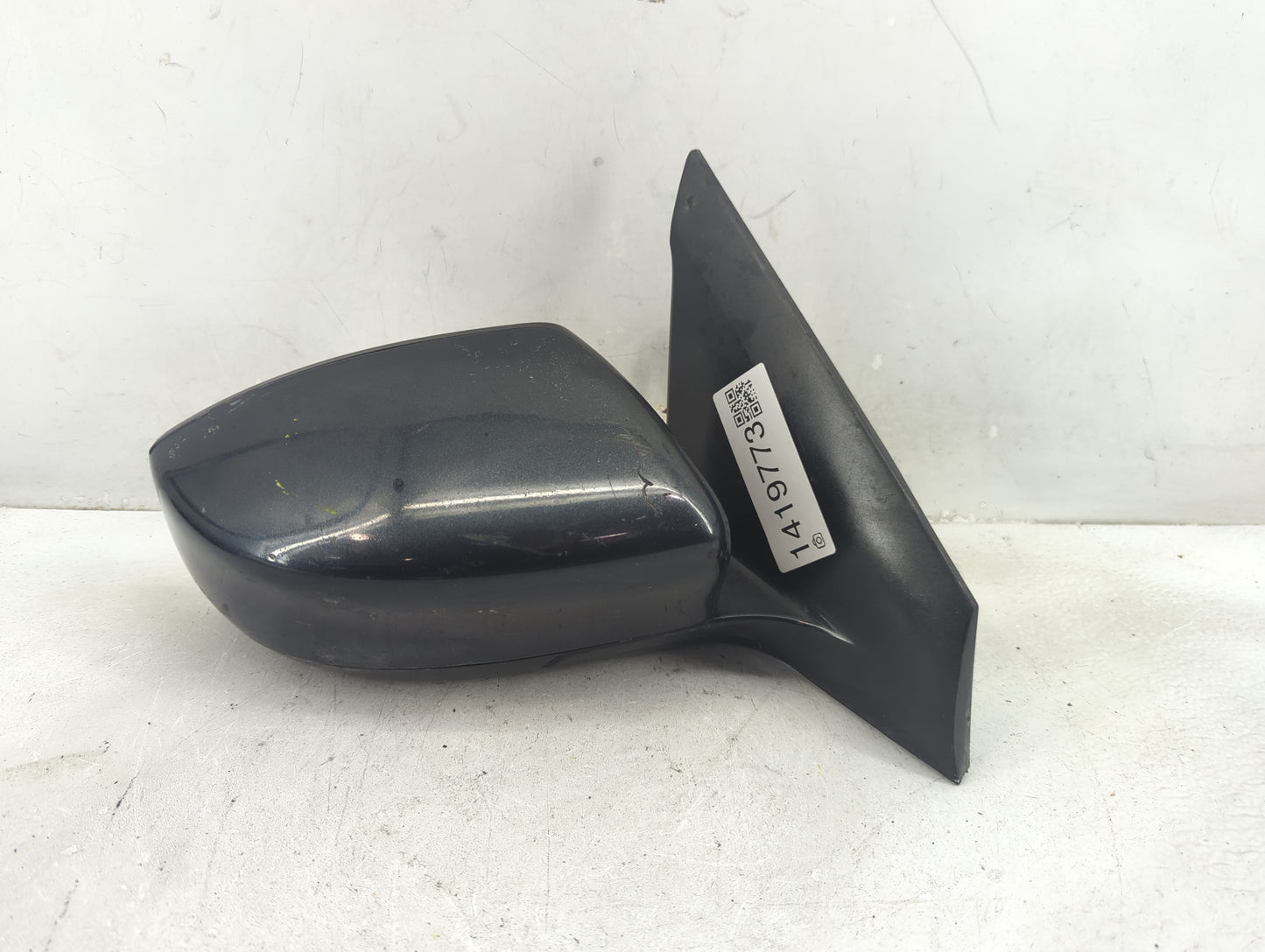 2013-2015 Nissan Sentra Passenger Side View Mirror - Right Door Mirror OEM Used - Oemusedautoparts1.com