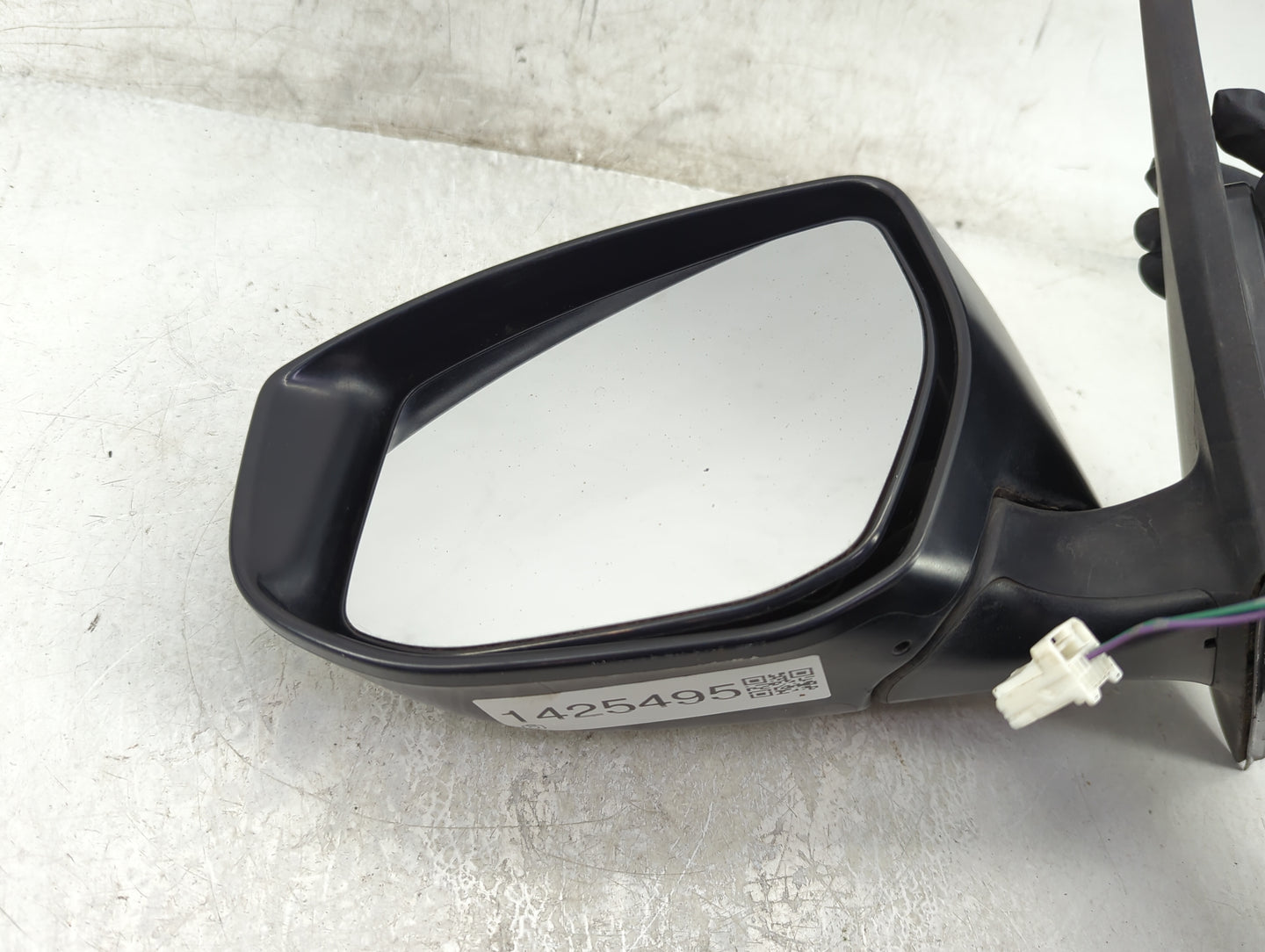 2013-2015 Nissan Sentra Driver Side View Mirror - Left Door Mirror OEM Used - Oemusedautoparts1.com