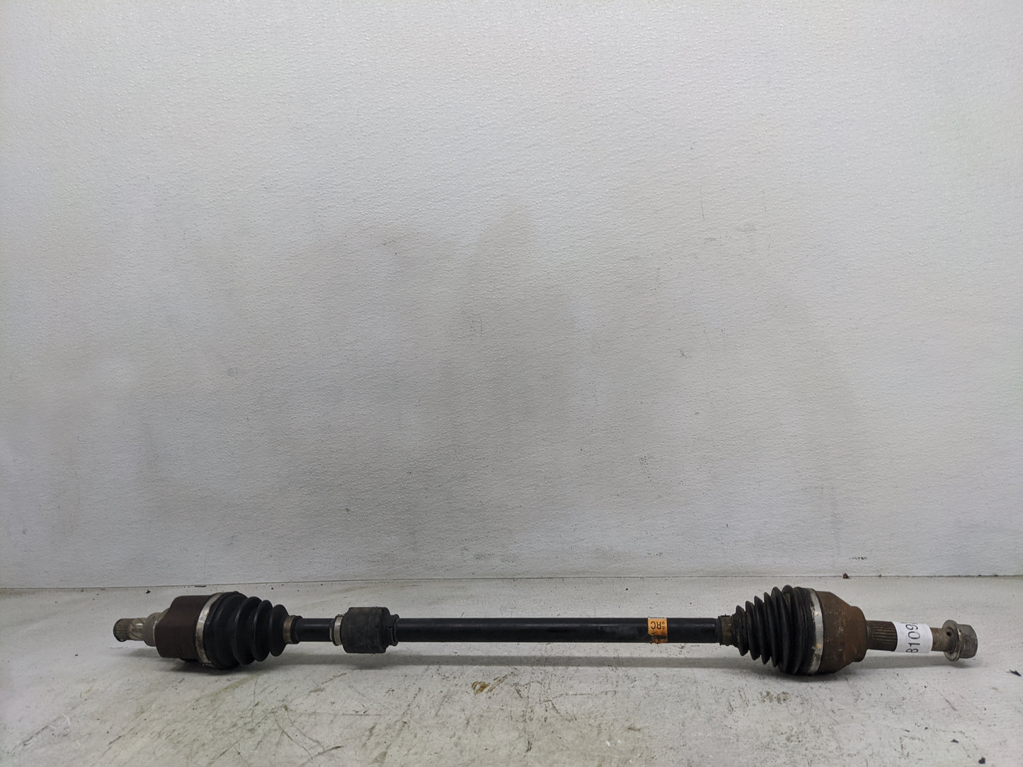 2013-2019 Nissan Sentra Axle Shaft Front Passenger Cv C/v - Oemusedautoparts1.com