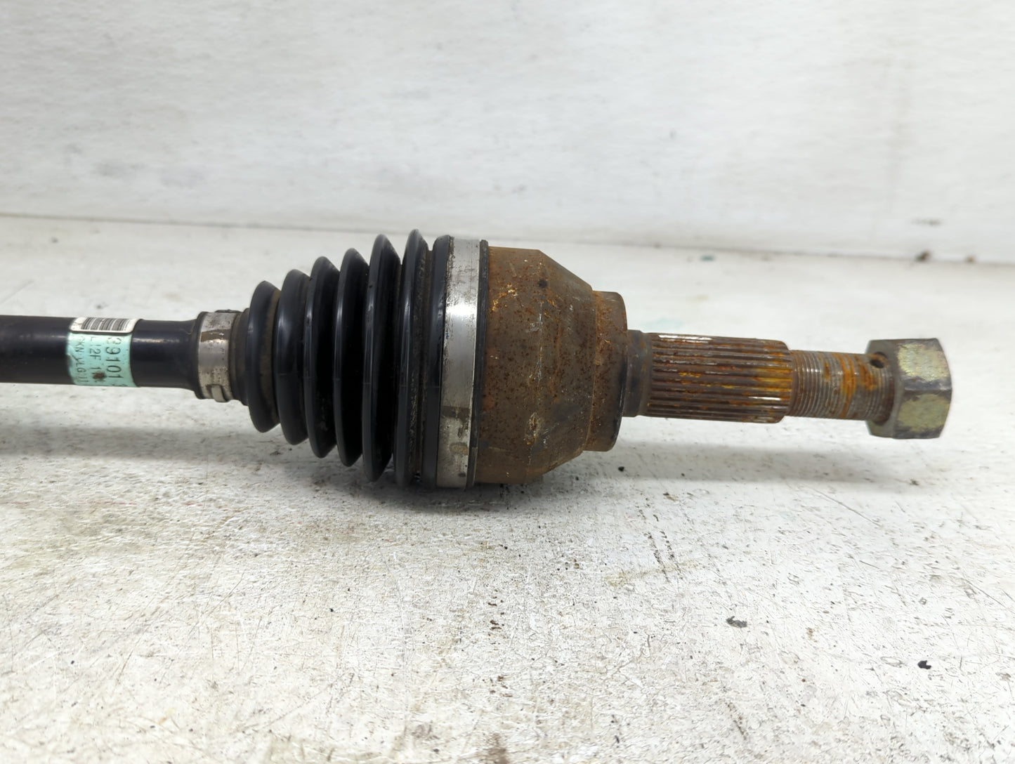 2013-2019 Nissan Sentra Axle Shaft Front Driver Cv C/v - Oemusedautoparts1.com