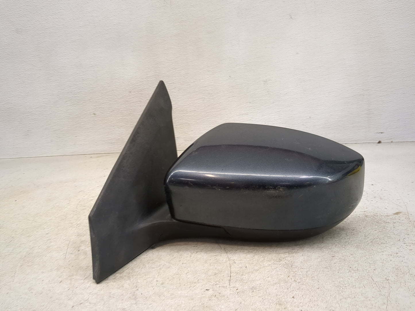 2013-2015 Nissan Sentra Driver Side View Mirror - Left Door Mirror OEM Used - Oemusedautoparts1.com