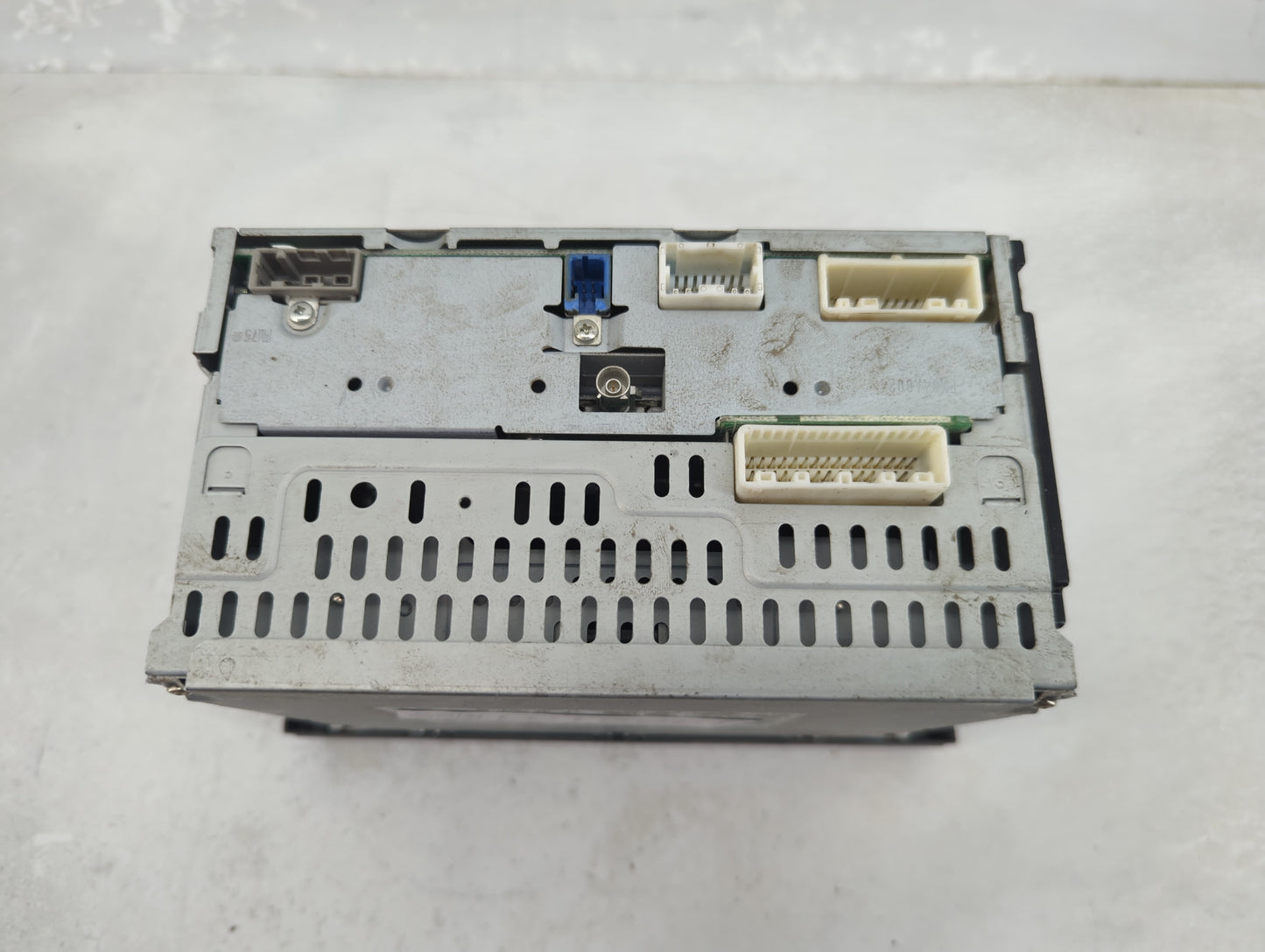 2013 Nissan Sentra Radio AM FM Cd Player Receiver Replacement P/N:4B2XT2RX Fits OEM Used Auto Parts - Oemusedautoparts1.com