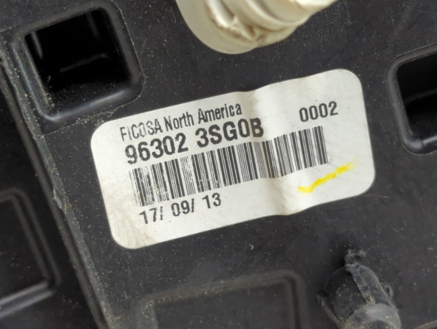 2013-2015 Nissan Sentra Driver Side View Mirror - Left Door Mirror OEM Used - Oemusedautoparts1.com