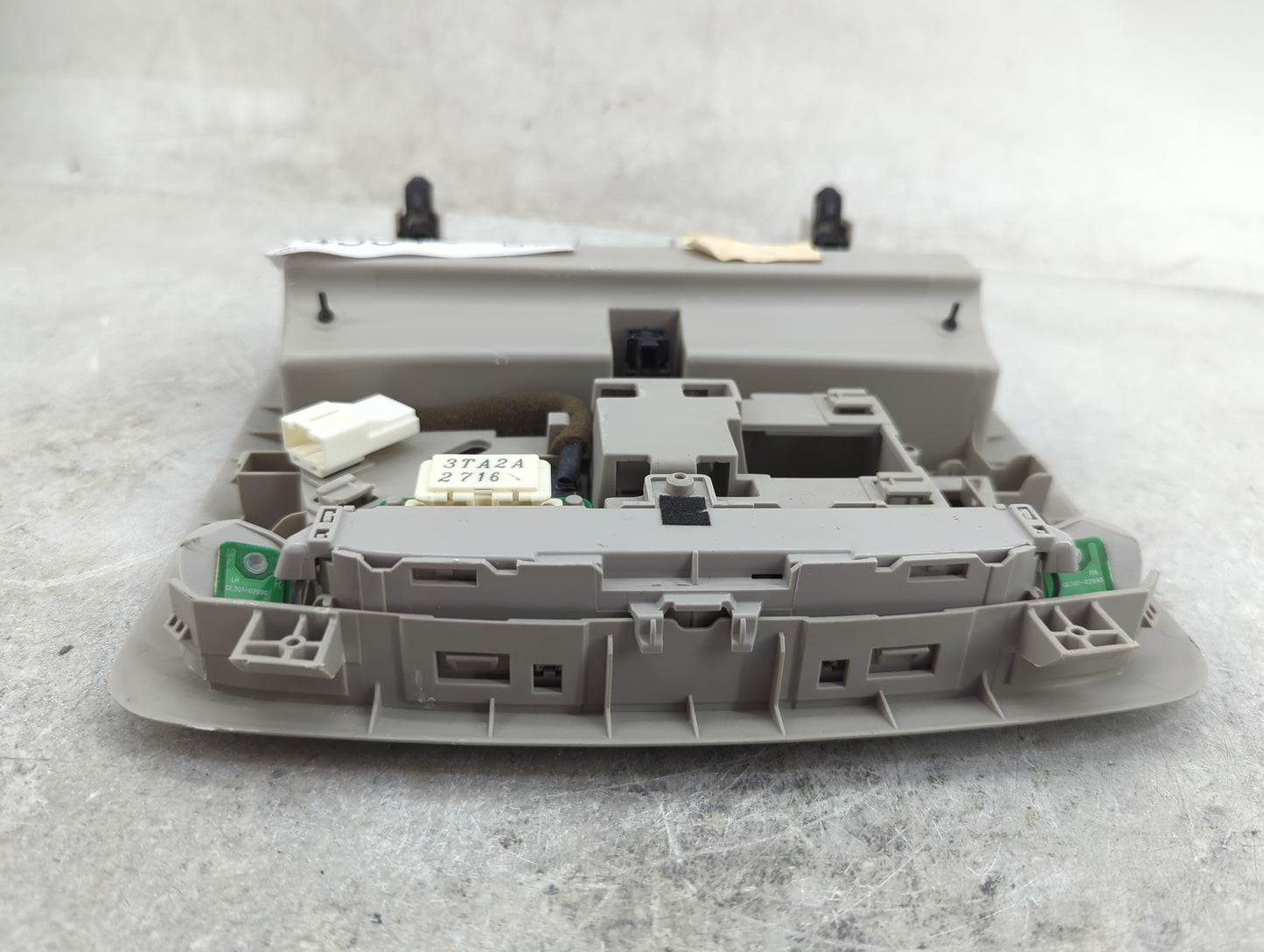 2013 Nissan Sentra Overhead Roof Console - Oemusedautoparts1.com