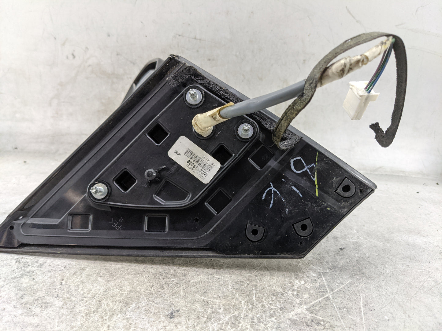 2013-2015 Nissan Sentra Passenger Side View Mirror - Right Door Mirror OEM Used - Oemusedautoparts1.com