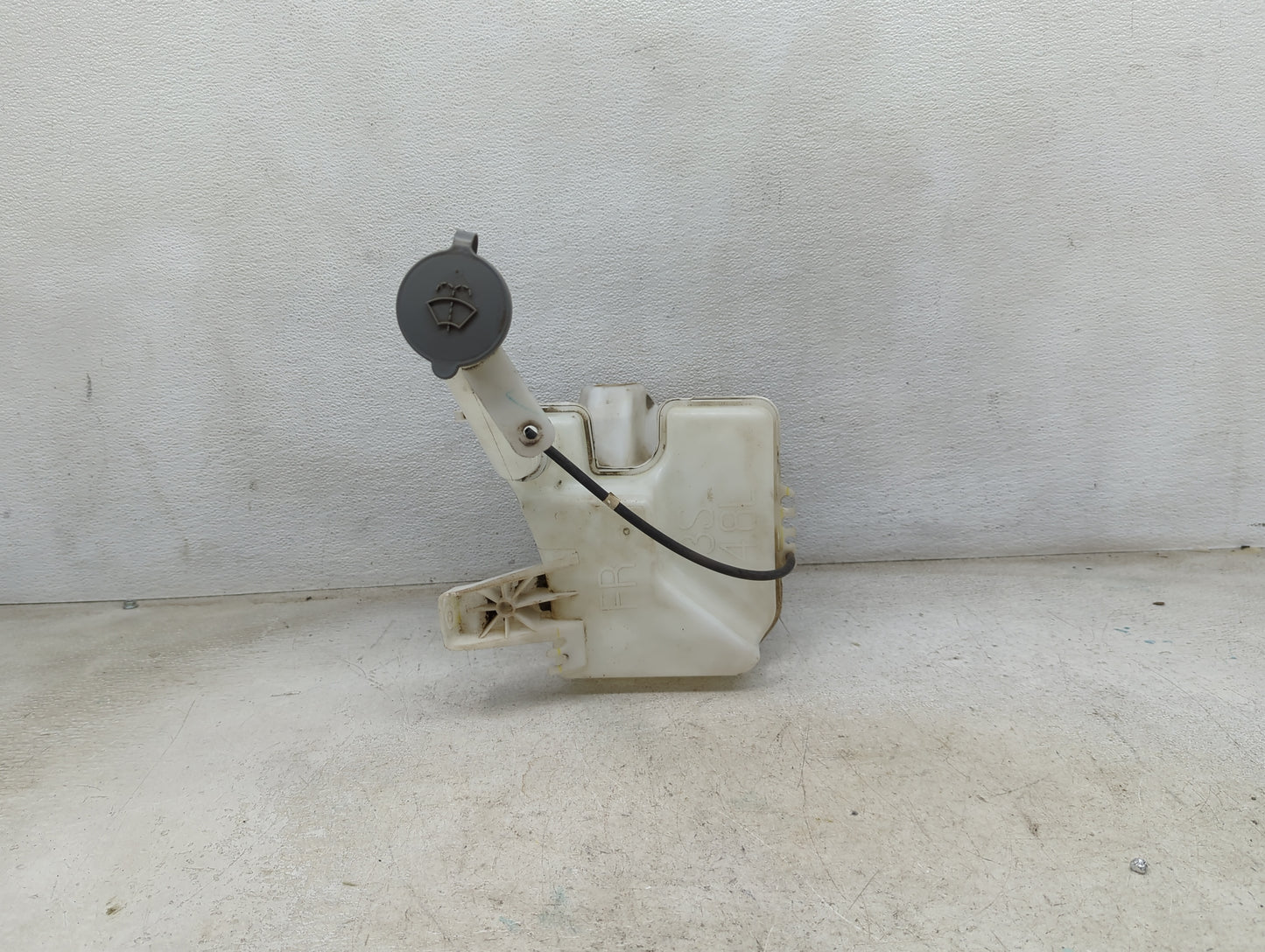 2013-2015 Nissan Sentra Windshield Washer Fluid Reservoir Bottle Oem 1474043 - Oemusedautoparts1.com