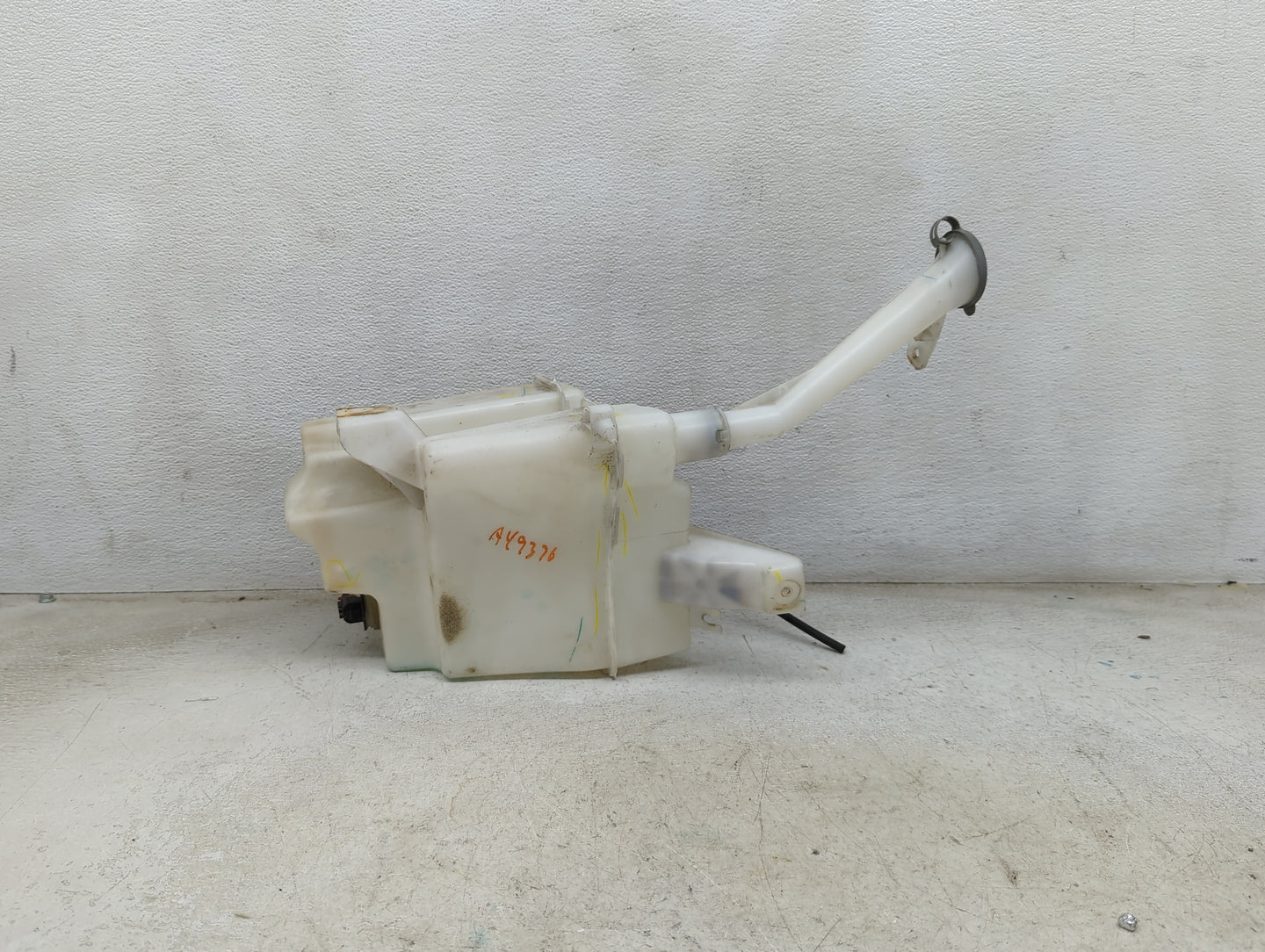 2013-2015 Nissan Sentra Windshield Washer Fluid Reservoir Bottle Oem 1474043 - Oemusedautoparts1.com
