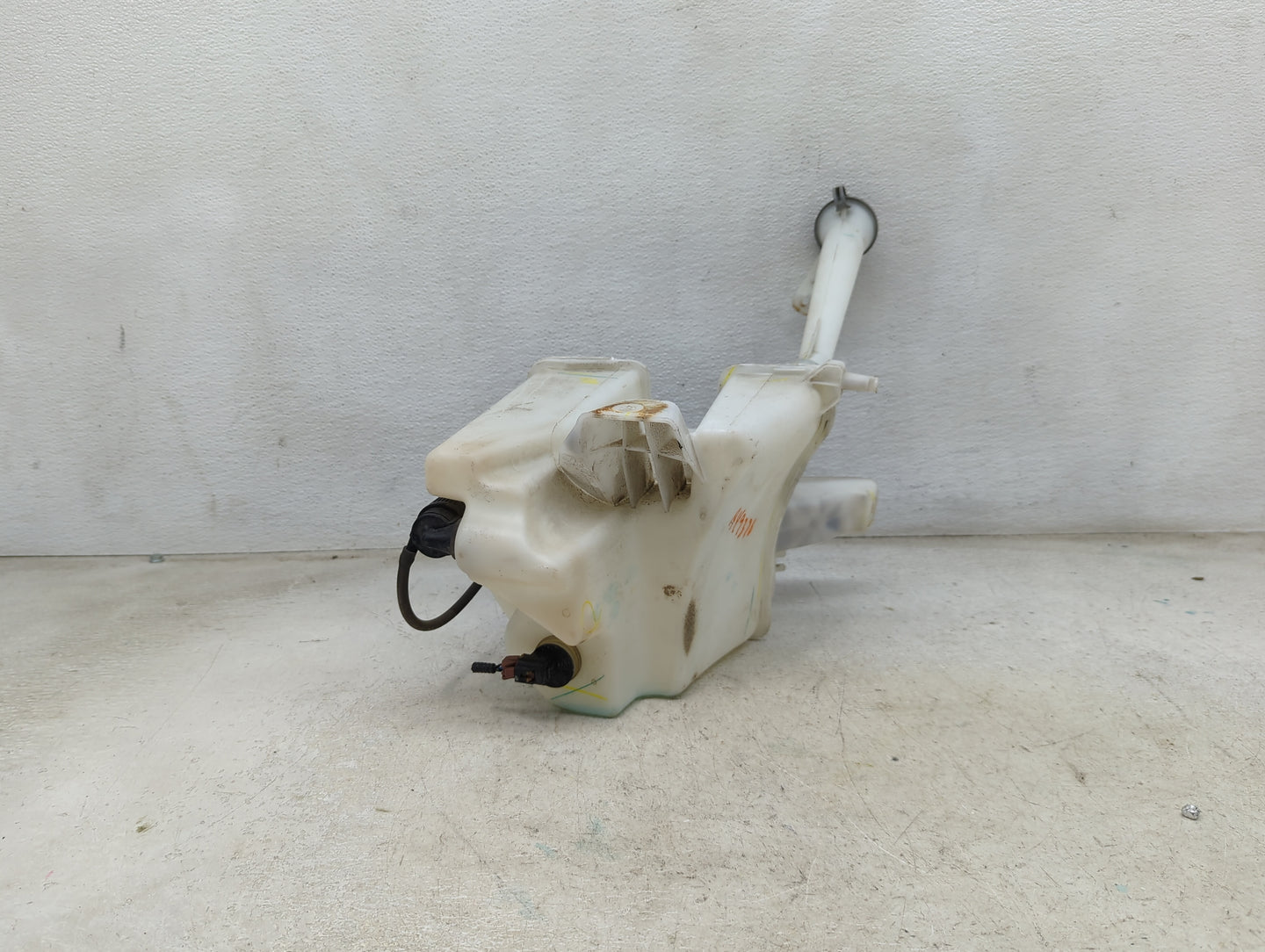 2013-2015 Nissan Sentra Windshield Washer Fluid Reservoir Bottle Oem 1474043 - Oemusedautoparts1.com