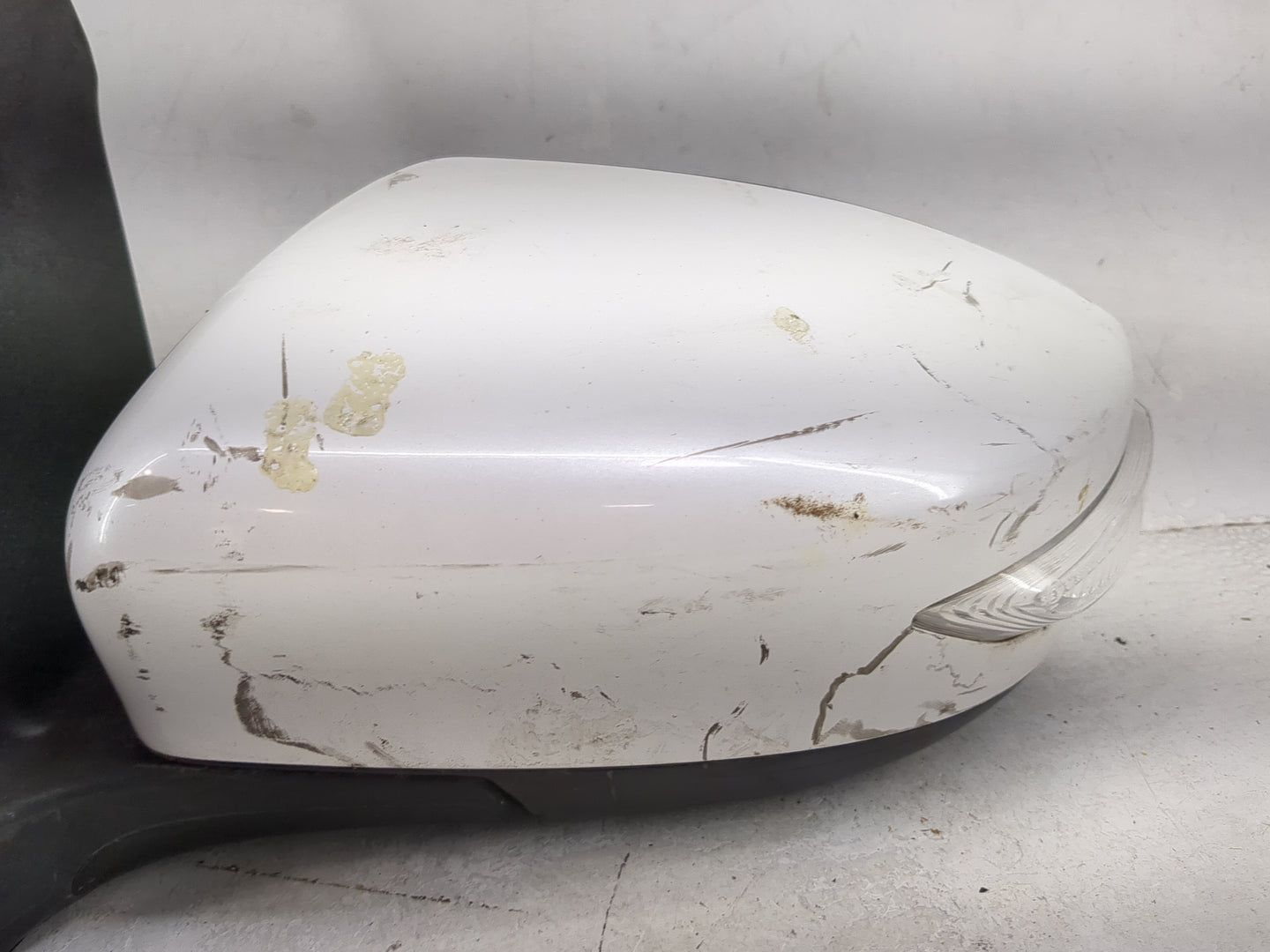 2013-2015 Nissan Sentra Driver Side View Mirror - Left Door Mirror OEM Used - Oemusedautoparts1.com