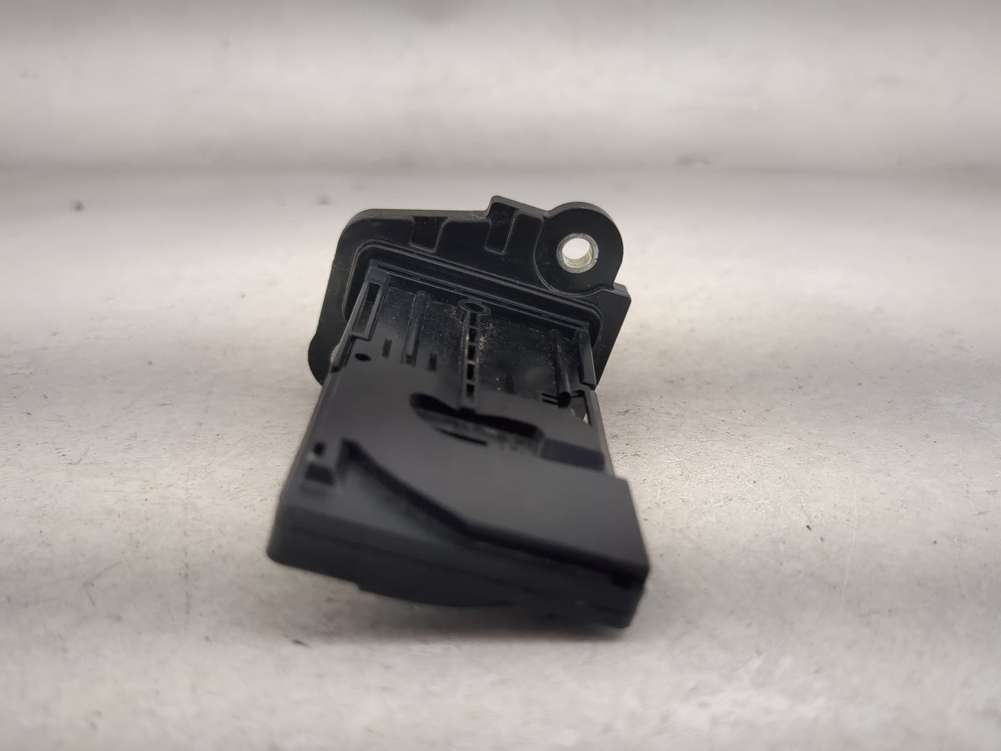 2013-2015 Nissan Sentra Mass Air Flow Meter Maf 1488666 - Oemusedautoparts1.com