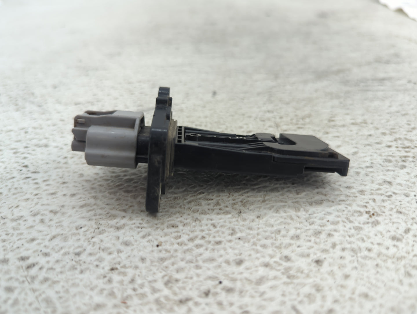 2013-2015 Nissan Sentra Mass Air Flow Meter Maf 1489969 - Oemusedautoparts1.com