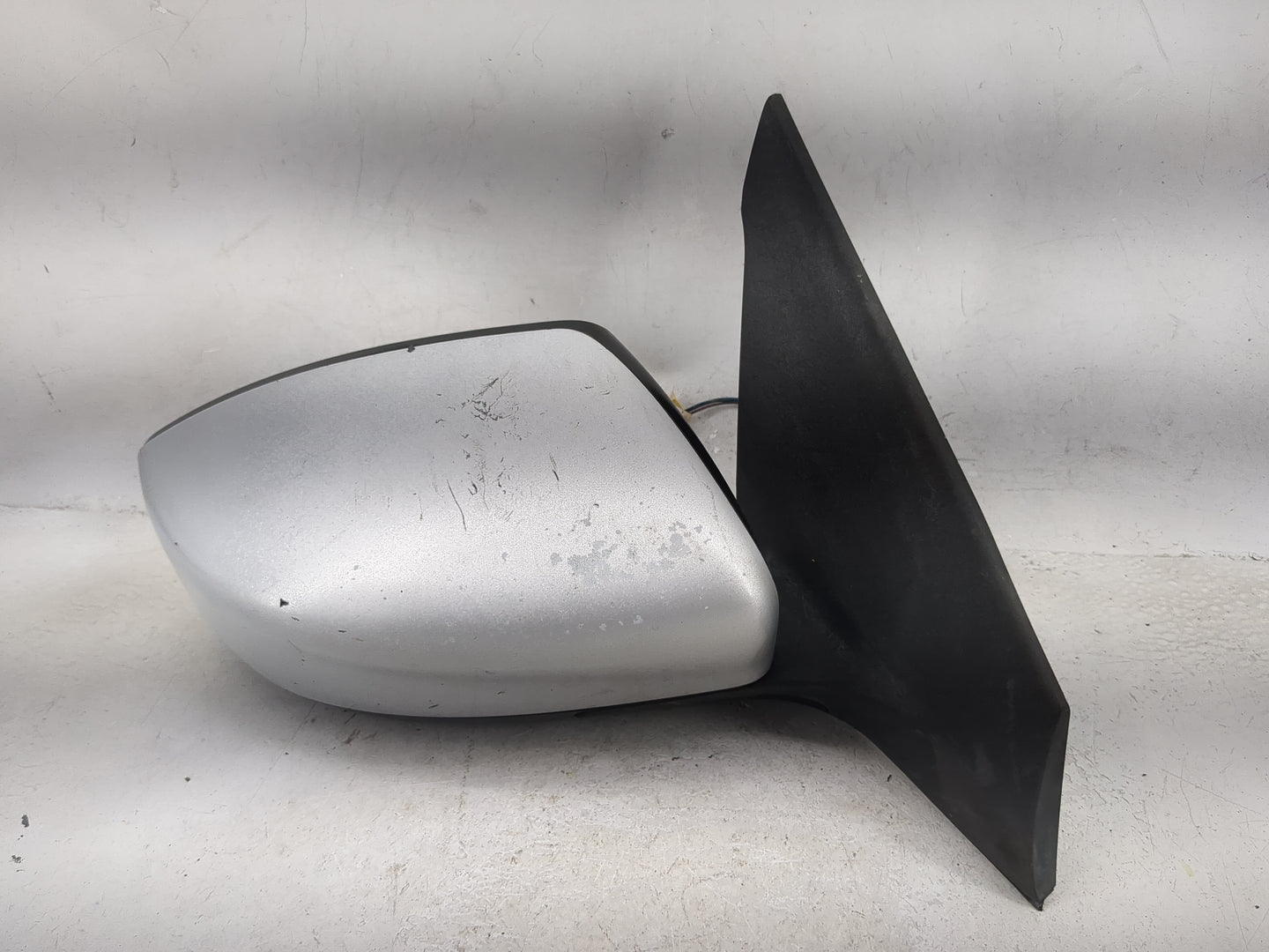 2013-2015 Nissan Sentra Passenger Side View Mirror - Right Door Mirror OEM Used - Oemusedautoparts1.com