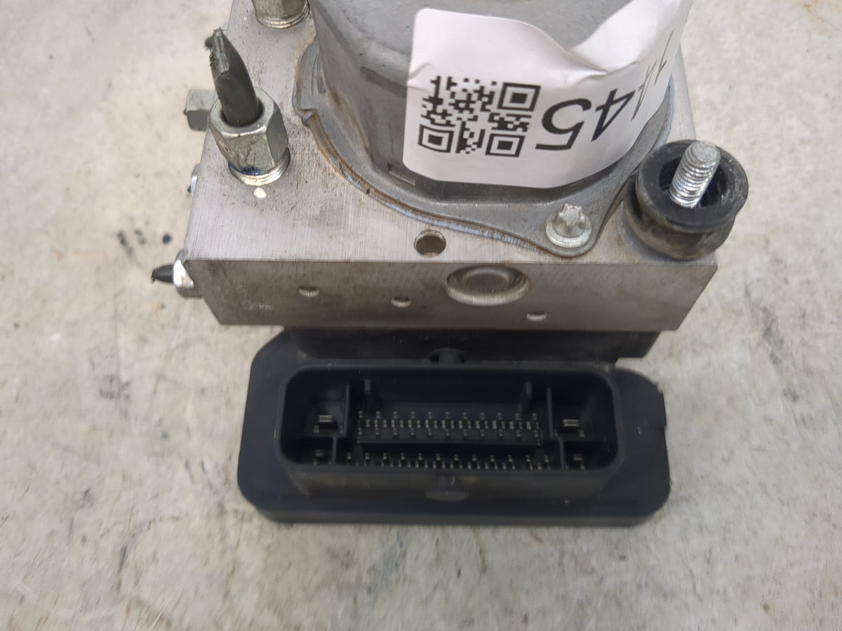 2013-2014 Nissan Sentra Anti-Lock Brake ABS Pump Module Actuator OEM P/N:476603SG0A 0265242392, 0265510645 Fits Fits 2013 20