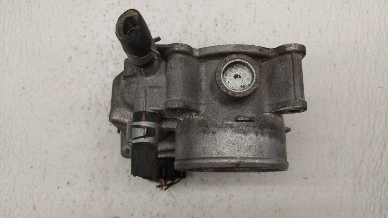 2013-2019 Nissan Sentra Throttle Body P/N:3RA60-01 C 3RA60-01 E, 3RA60-01 D Fits Fits 2013 2014 2015 2016 2017 2018 2019 OEM