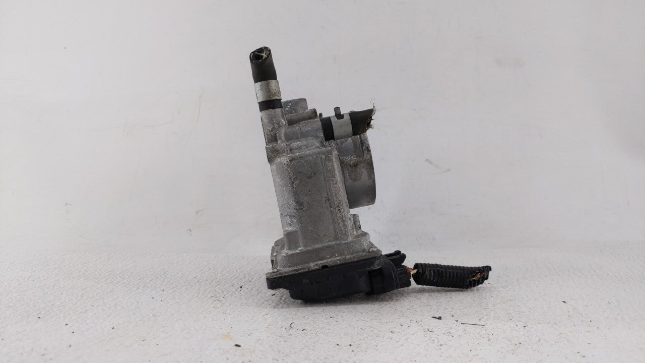 2013-2019 Nissan Sentra Throttle Body P/N:3RA60-01 C 3RA60-01 E, 3RA60-01 D Fits Fits 2013 2014 2015 2016 2017 2018 2019 OEM
