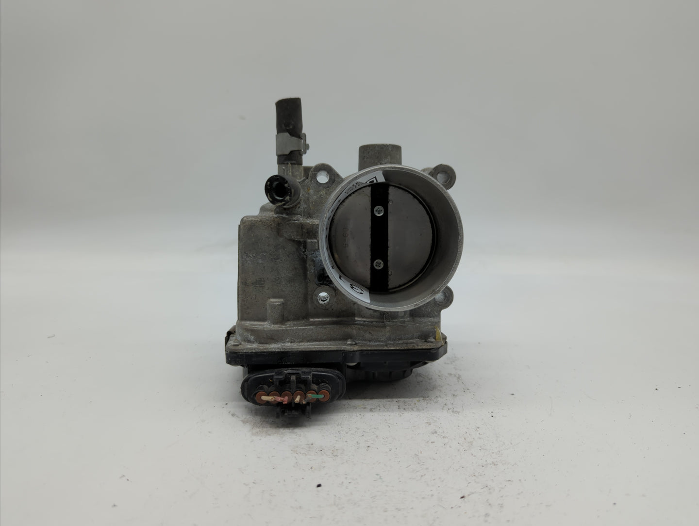2013-2019 Nissan Sentra Throttle Body P/N:3RA60-01 C 3RA60-01 E, 3RA60-01 D Fits Fits 2013 2014 2015 2016 2017 2018 2019 OEM