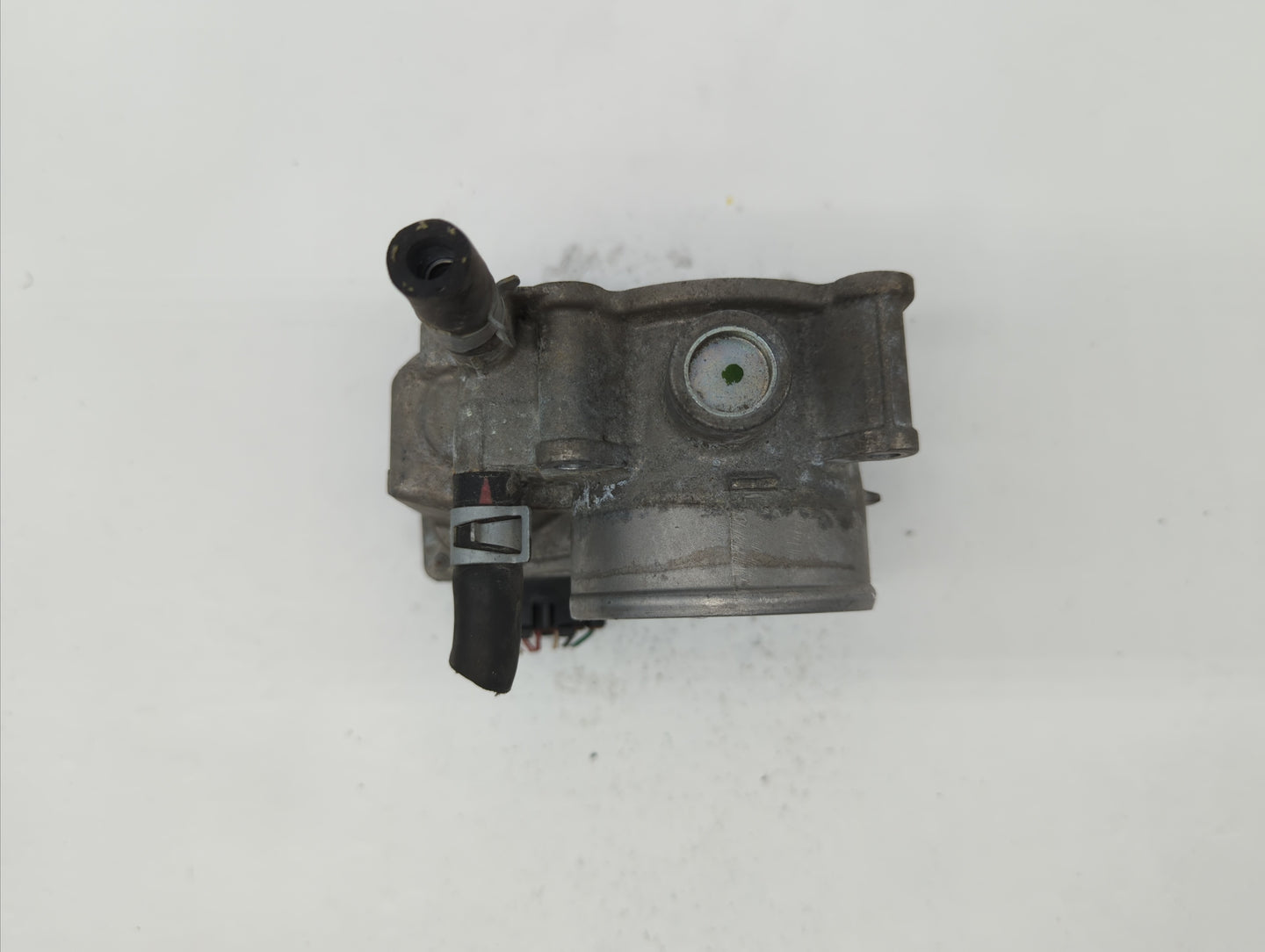 2013-2019 Nissan Sentra Throttle Body P/N:3RA60-01 C 3RA60-01 E, 3RA60-01 D Fits Fits 2013 2014 2015 2016 2017 2018 2019 OEM
