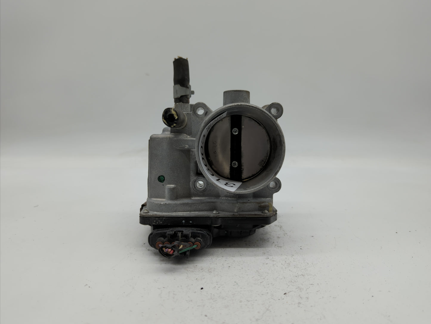 2013-2019 Nissan Sentra Throttle Body P/N:3RA60-01 C 3RA60-01 E, 3RA60-01 D Fits Fits 2013 2014 2015 2016 2017 2018 2019 OEM