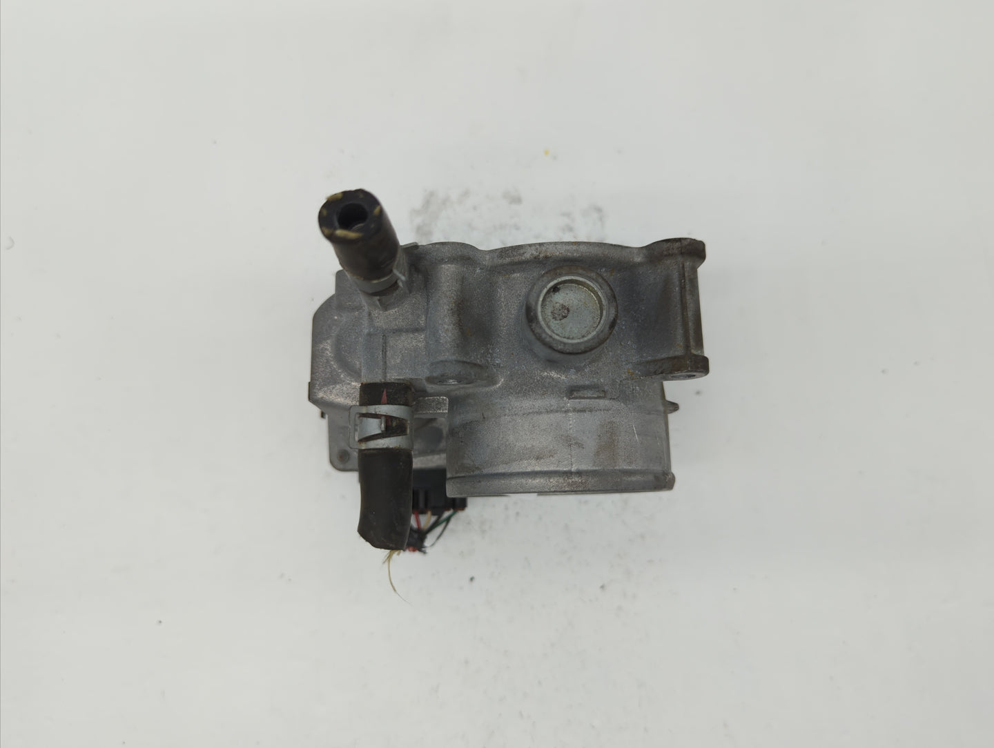 2013-2019 Nissan Sentra Throttle Body P/N:3RA60-01 C 3RA60-01 E, 3RA60-01 D Fits Fits 2013 2014 2015 2016 2017 2018 2019 OEM
