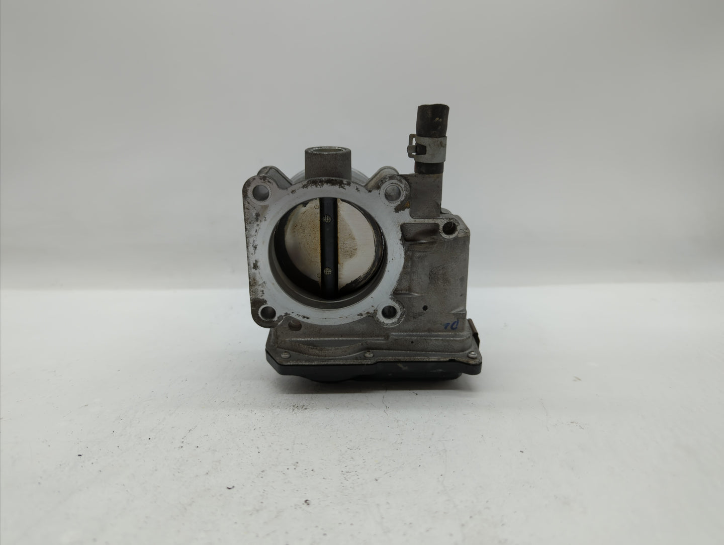 2013-2019 Nissan Sentra Throttle Body P/N:3RA60-01 C 3RA60-01 E, 3RA60-01 D Fits Fits 2013 2014 2015 2016 2017 2018 2019 OEM