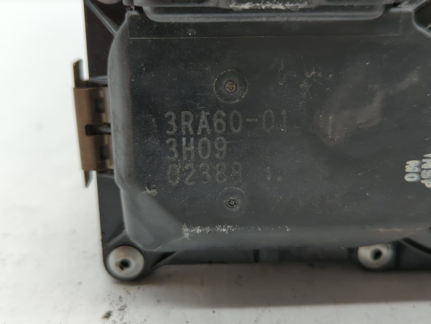 2013-2019 Nissan Sentra Throttle Body P/N:3RA60-01 C 3RA60-01 E, 3RA60-01 D Fits Fits 2013 2014 2015 2016 2017 2018 2019 OEM