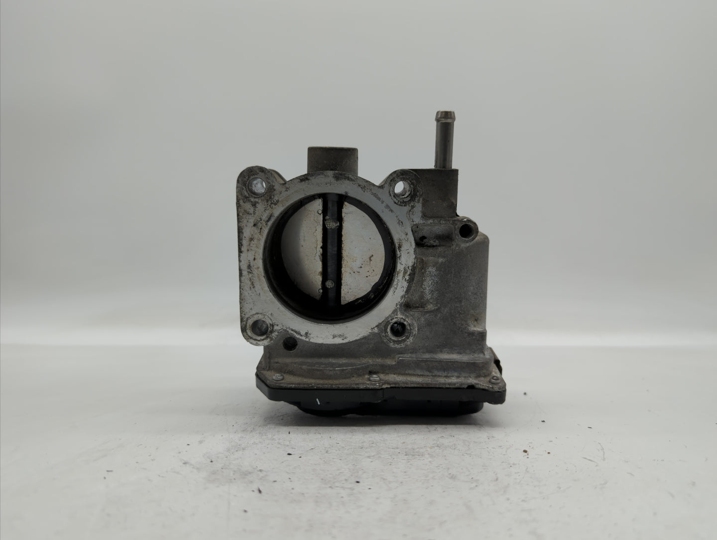 2013-2019 Nissan Sentra Throttle Body P/N:3RA60-01 C 3RA60-01 E, 3RA60-01 D Fits Fits 2013 2014 2015 2016 2017 2018 2019 OEM
