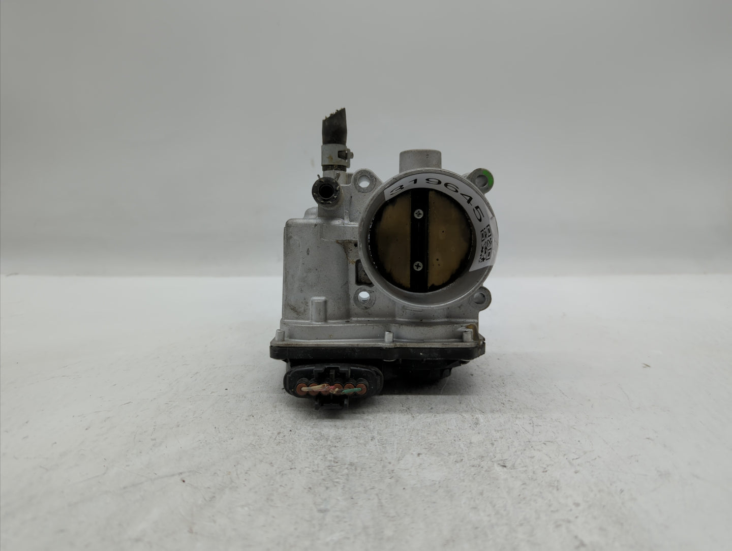 2013 Nissan Sentra Throttle Body P/N:ET-A60-02 Fits OEM Used Auto Parts - Oemusedautoparts1.com