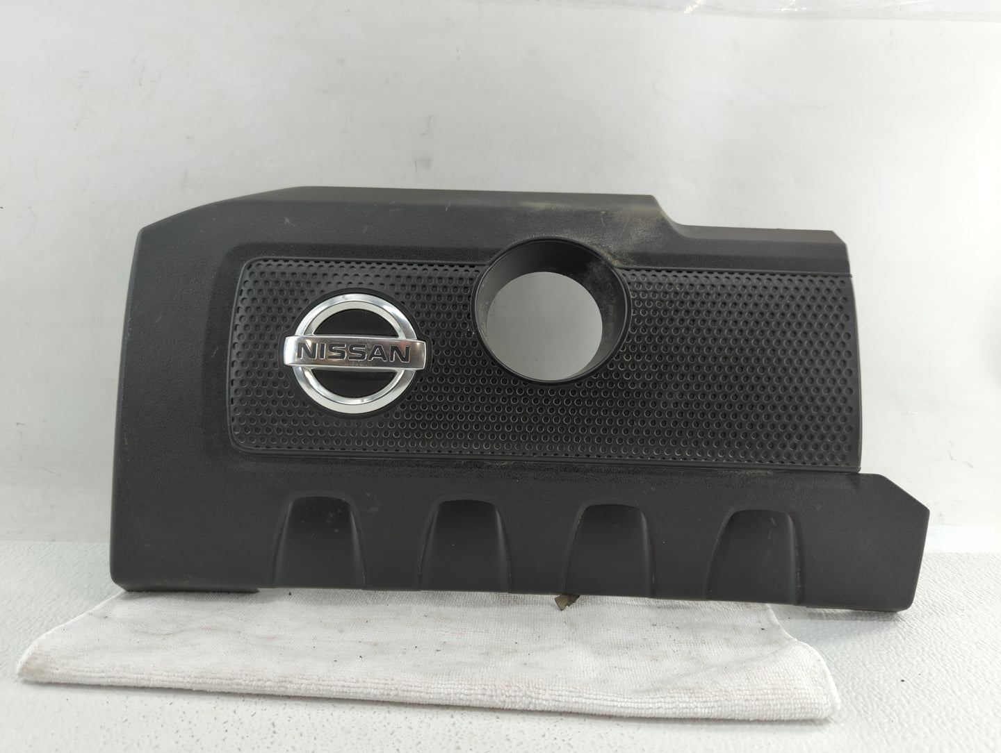 2013 Nissan Sentra Engine Cover - Oemusedautoparts1.com